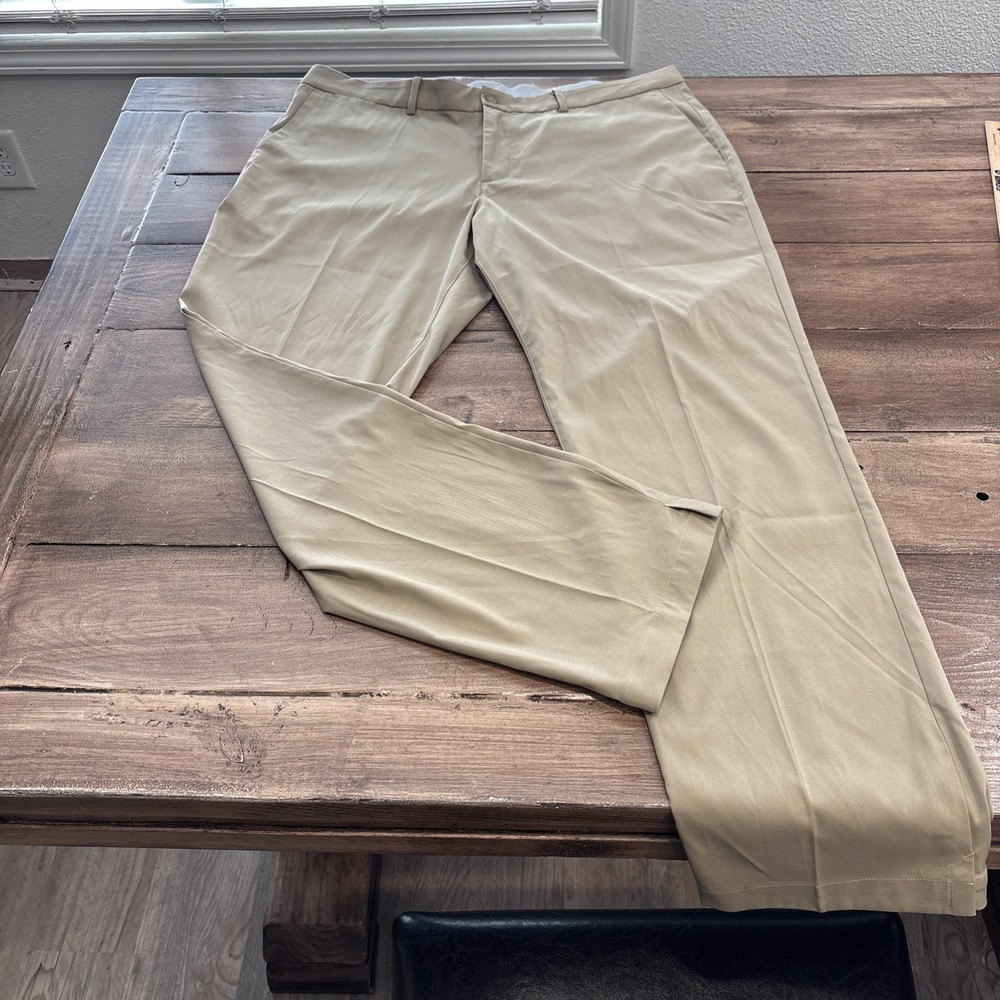 Nike Golf Pants Khaki Mens 38x32 Dri FIT Chino Pants EUC Golf Casual‎